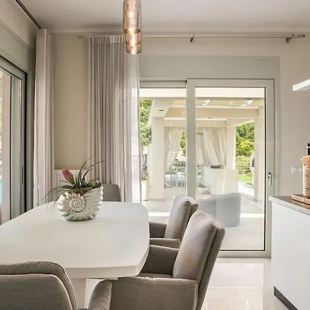 Casa Laura - Sky Lounge Свороната